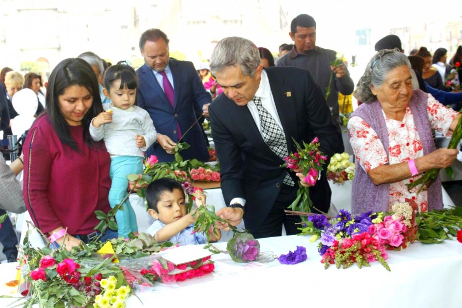 Celebra CdMx Día del amor y la amistad con magno taller floral