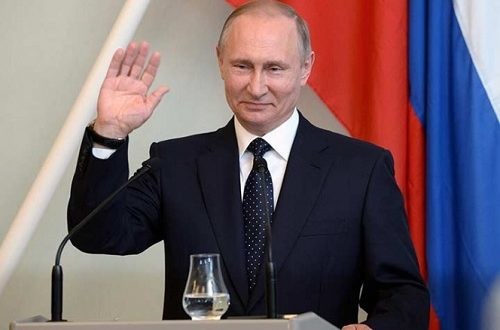 Putin expulsa a 755 diplomáticos estadunidenses de Rusia