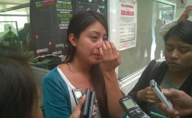Separan de sus cargos a servidores públicos por agresiones a reportera