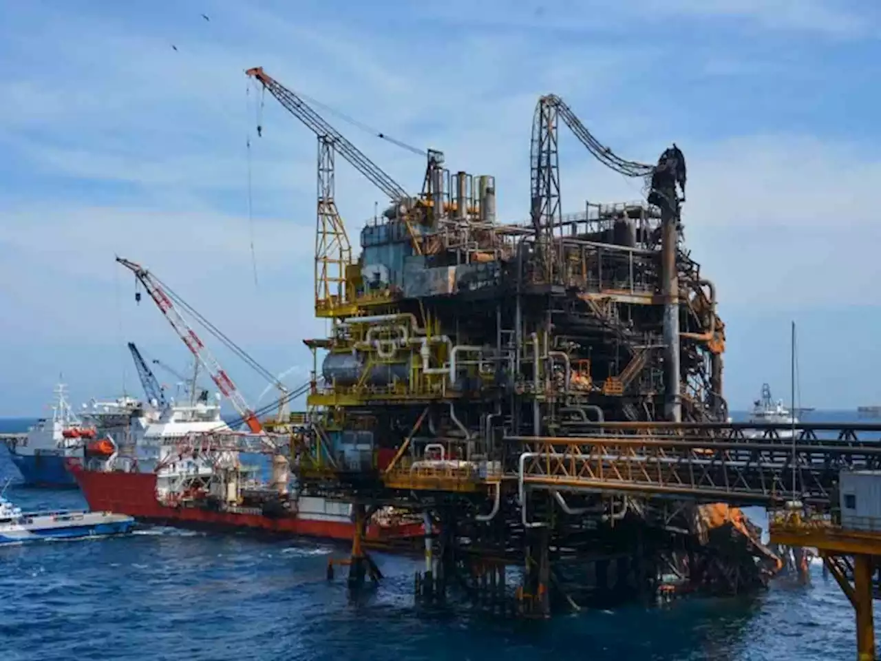 Aprueba Senado quitar la regulación asimétrica a Pemex