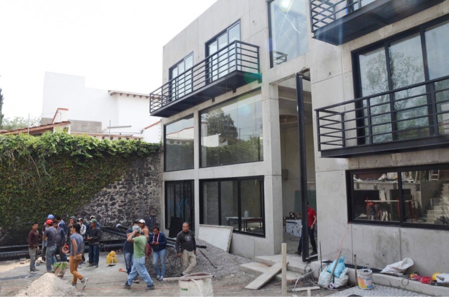 Gobierno ayuda a demolición de obra irregular en Jardines del Pedregal