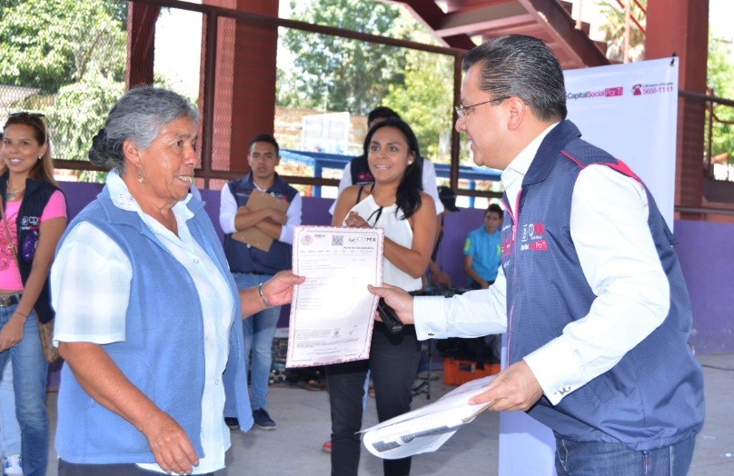 Abogado en tu Casa entrega 240 mil actas de nacimiento durante 2016