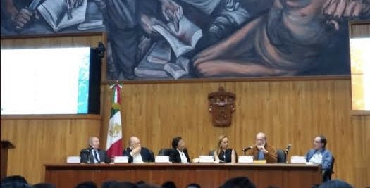 Académicos e intelectuales aseguran que gobierno de AMLO va hacia el autoritarismo
