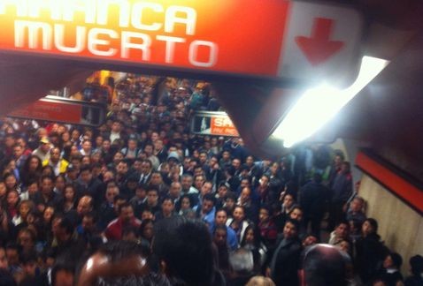 Caos en la Línea 7 del Metro por conflicto sindical