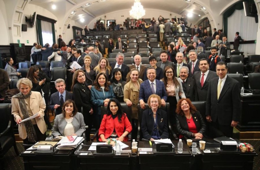 Una Ciudad sin Dios y diputados de vacaciones