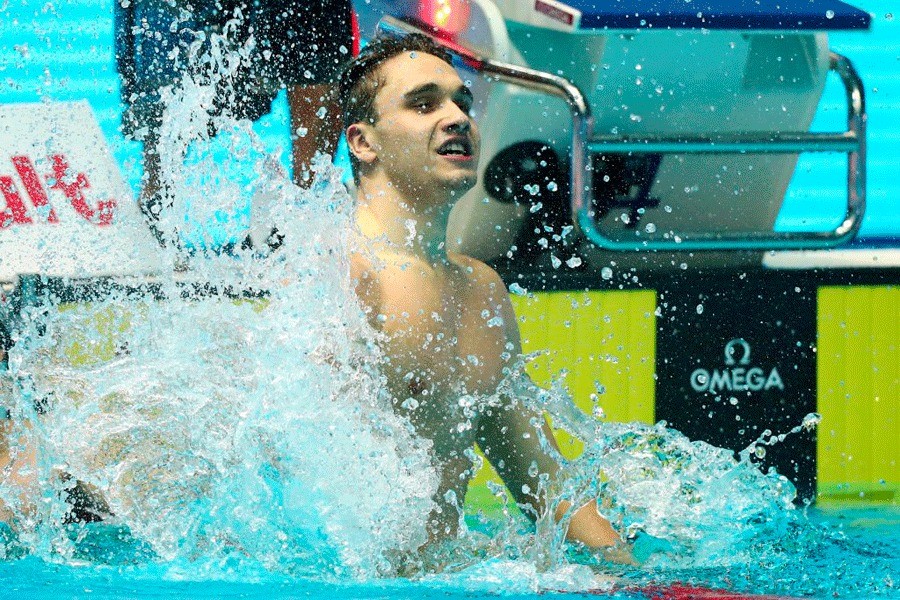 Rompe Kristof Milak récord de Michael Phelps en 200 metros mariposa