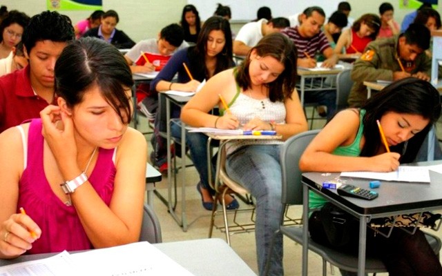 Protestan 25 universidades y 45 sindicatos por falta de presupuesto