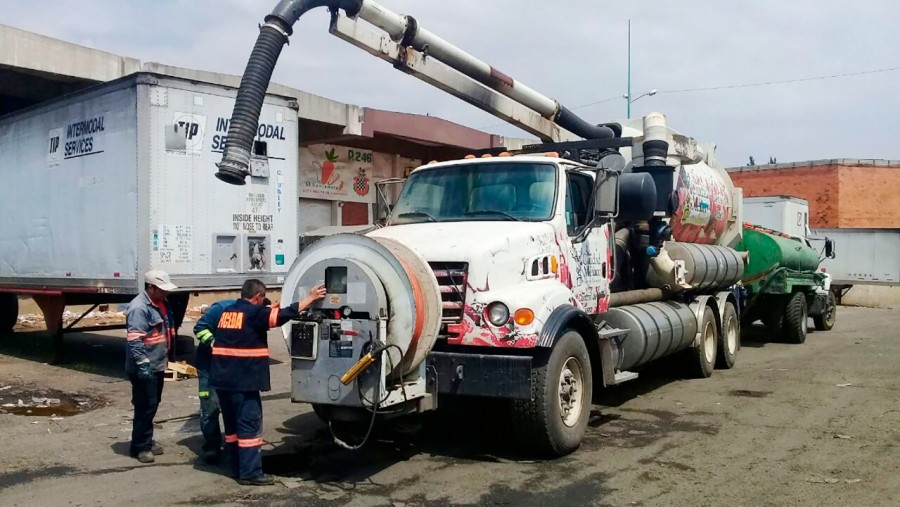 Toman medidas preventivas ante lluvias en Central de Abasto