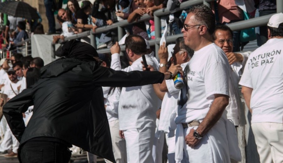 Paga Gobierno de la CDMX casi 1 mdp por camisetas para integrantes del cinturón de paz