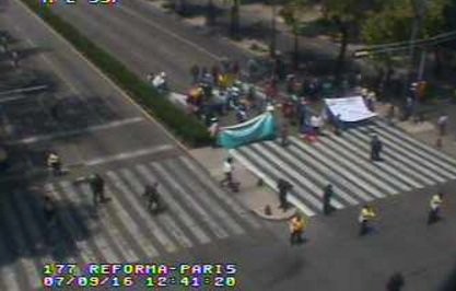 Se manifiesta CNTE en Paseo de la Reforma