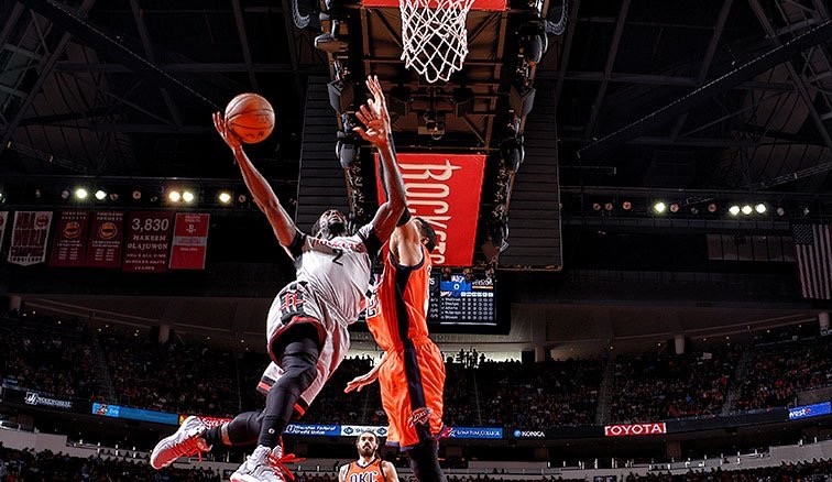 Harden gana duelo de MVPs