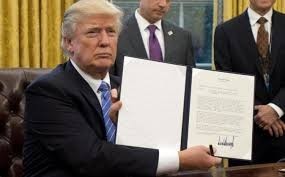 Arremete Trump contra los medios de comunicación