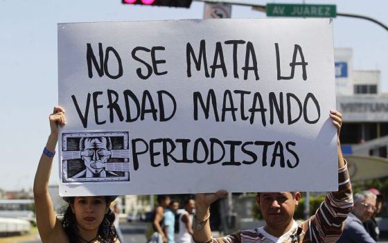 Senadores piden a Hacienda garantizar recursos para la protección de periodistas