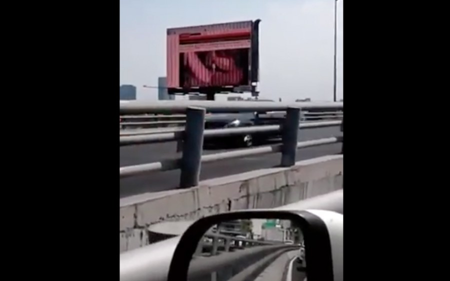 Investigarán el hackeo a la pantalla espectacular en Periférico