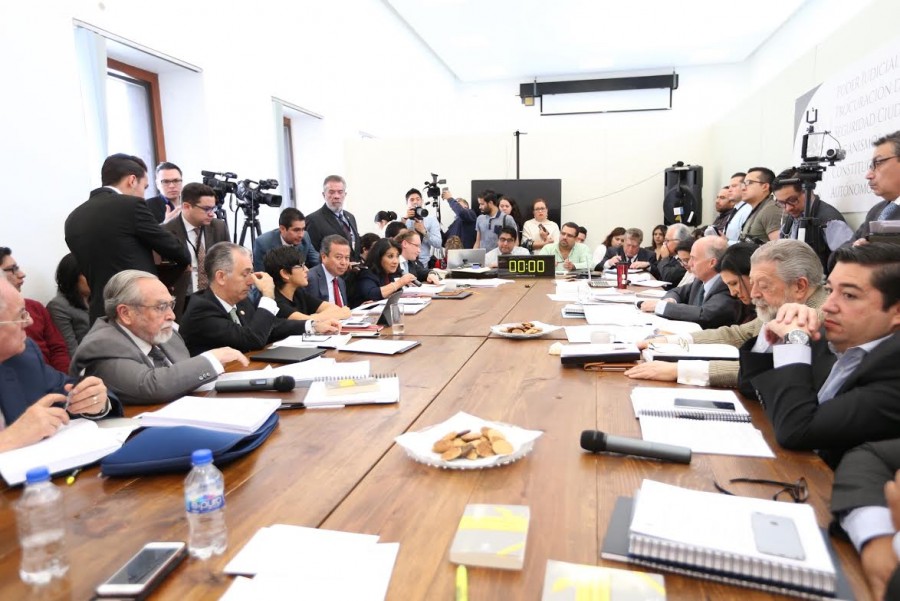 Suspenden constituyentes dictaminación sobre poder judicial y órganos autónomos; no hay consenso entre bancadas