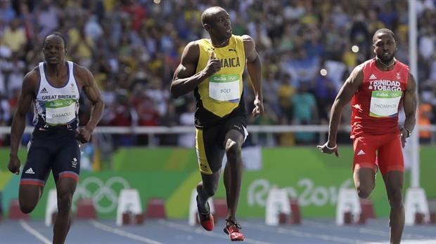 Usaint Bolt debuta y va directo a la semifinal