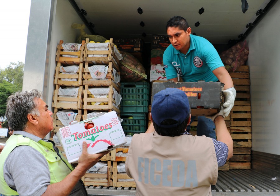Dona Central de Abasto 57 toneladas de ayuda a la CDMX