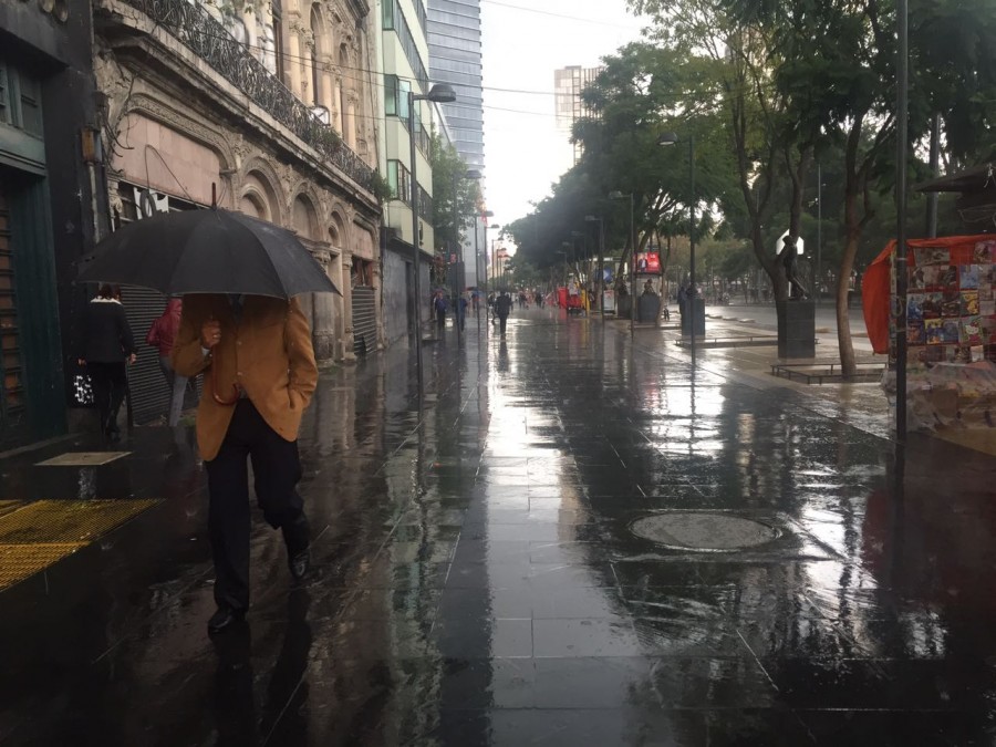 Continúan lluvias en todo el país