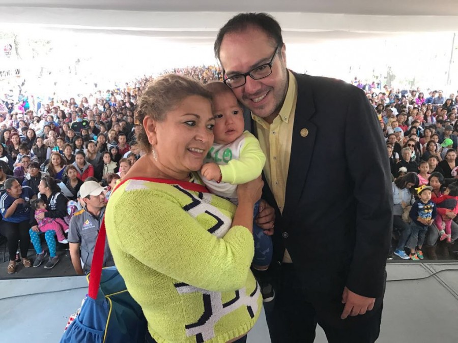 Padres podrán elegir el orden de los apellidos de sus hijos