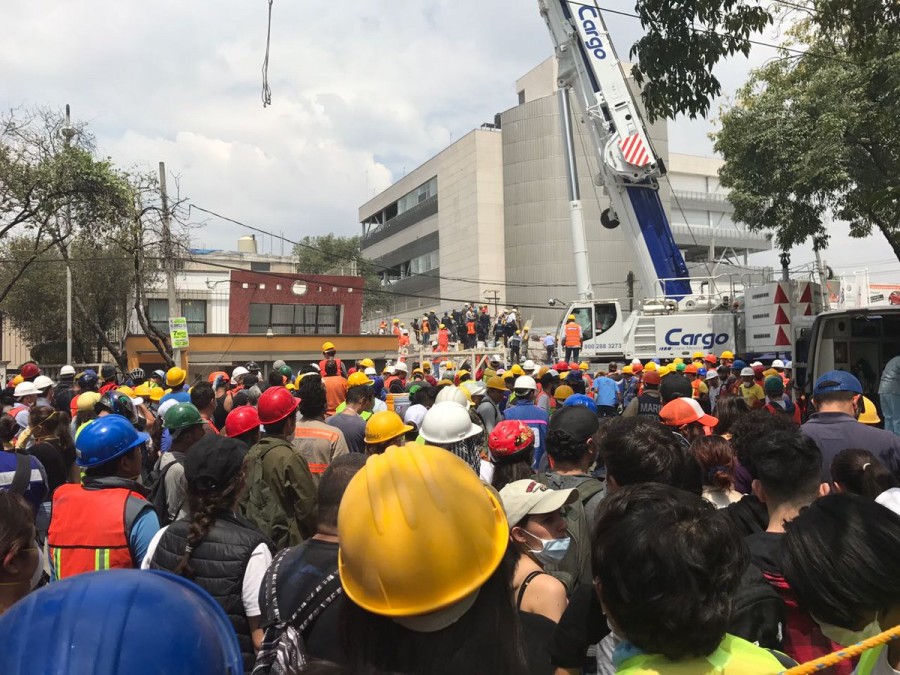 Incendio complica labores de rescate en Emiliano Zapata y Petén