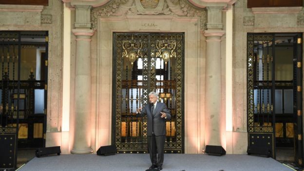 AMLO ya vive en Palacio Nacional; solo ocupará una pequeña parte, dice