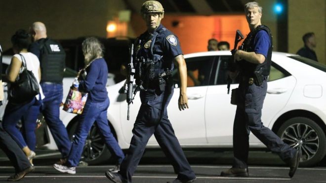 Tiroteo en una casilla de California