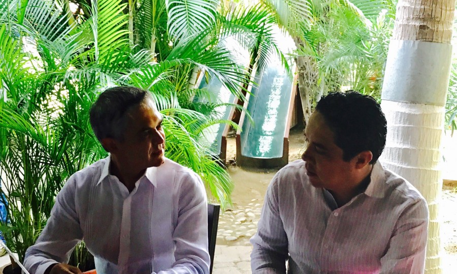 Dialoga Mancera con alcalde de Acapulco sobre Frente Amplio