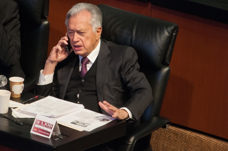 Escondió Bartlett 12 empresas en su declaración 3de3