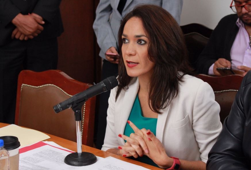 No hay información suficiente para aprobar ya la Ley de Reconstrucción como pide Mancera, refuta Dunia Ludlow