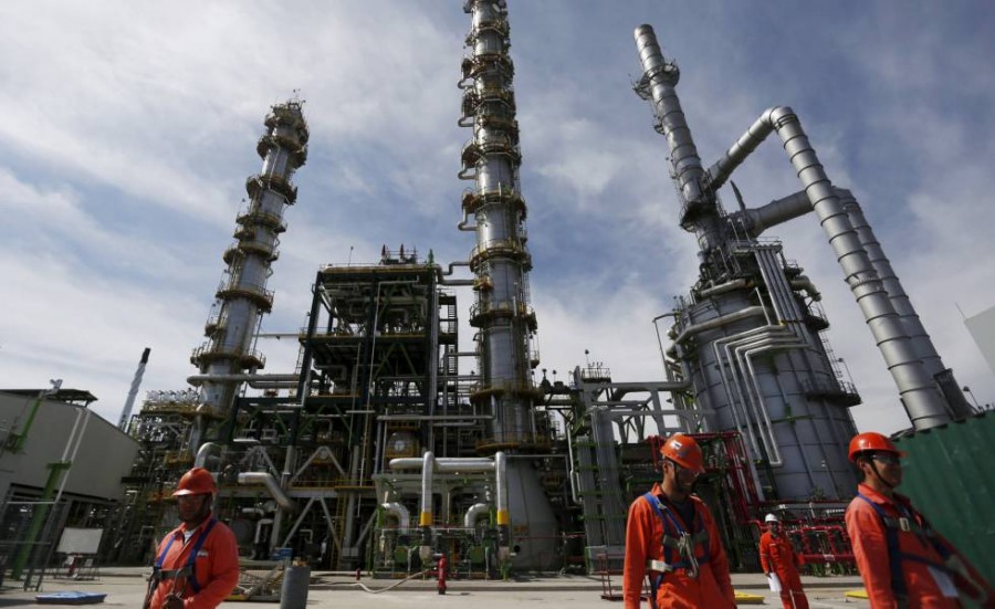 AMLO dice no crecerá deuda de Pemex