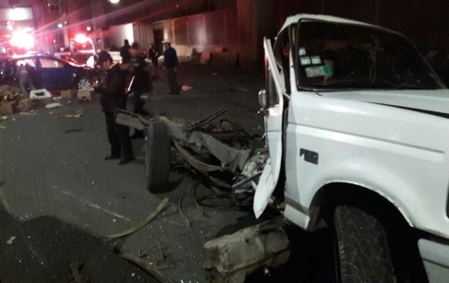 Tráiler choca contra nueve autos al quedar sin frenos en EdoMex