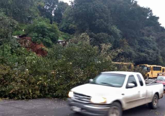 Cierran parcialmente la carretera México-Toluca