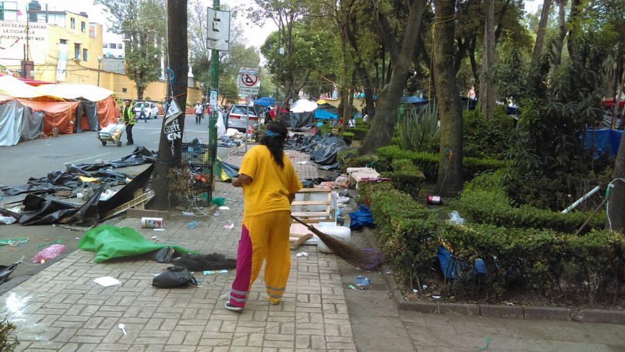 Retiran a CNTE de la Ciudadela