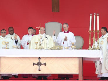 Papa Francisco pide por los damnificados de los fenómenos naturales ocurridos en México