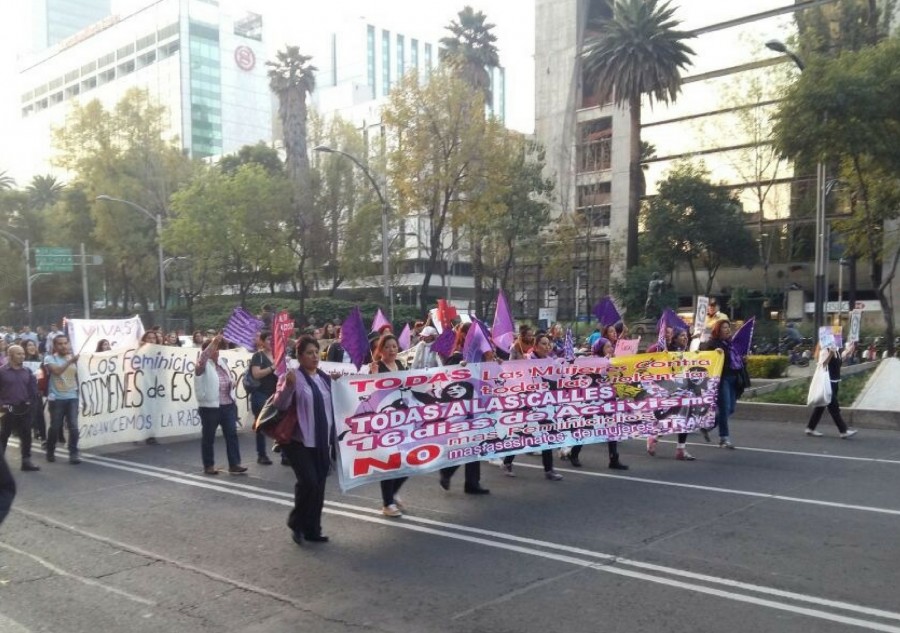 Miles de mujeres marcharon en contra de la Violencia de Género