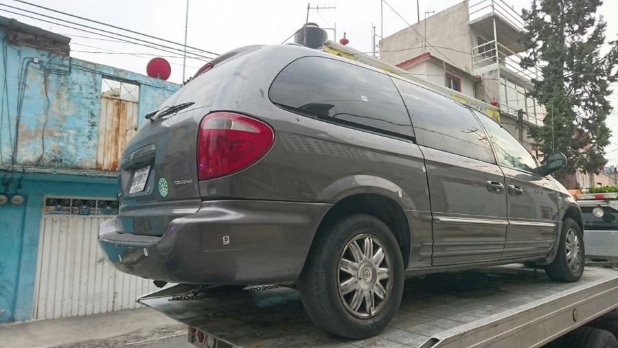 Encuentran camioneta de los presuntos agresores de Guevara