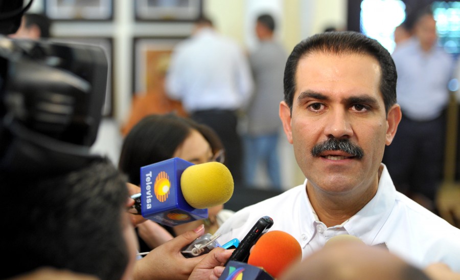 Emiten orden de aprehensión contra Guillermo Padrés