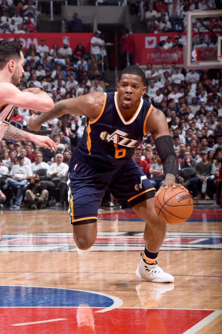 Victoria del Jazz culmina primer día de Playoffs de la NBA