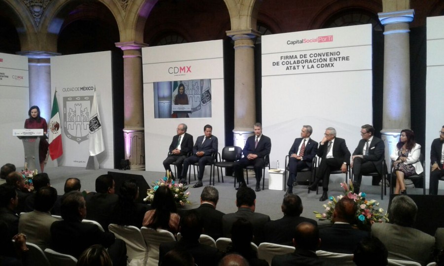 Firman convenio de colaboración AT&T y la CdMx