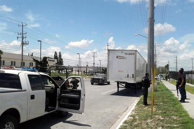 Autoridades de Tamaulipas recuperan camión con 500 Tv robadas