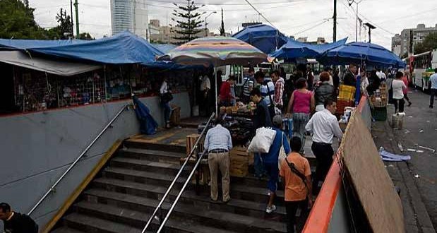 Retiran ambulantes en Tacubaya