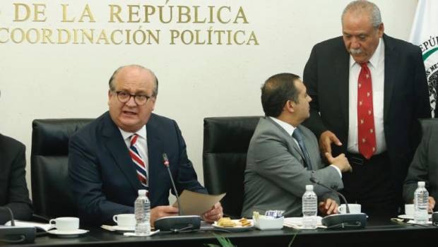 Graco Ramírez culpa a Ruiz Esparza por el socavón en Paso Exprés