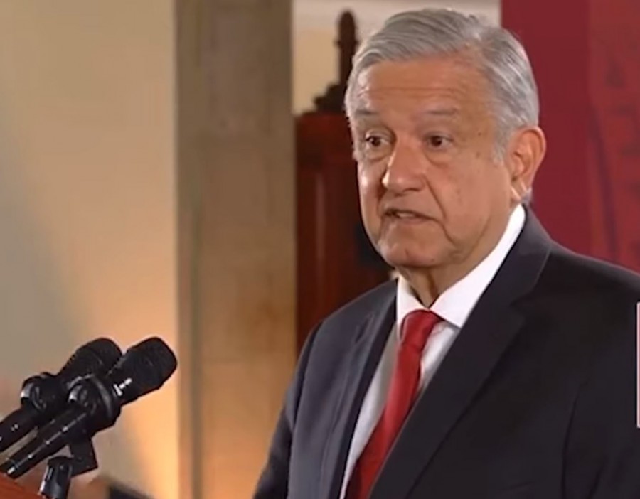 Exhibe AMLO factura de 7 mdp para internet en un vuelo presidencial de la administración anterior