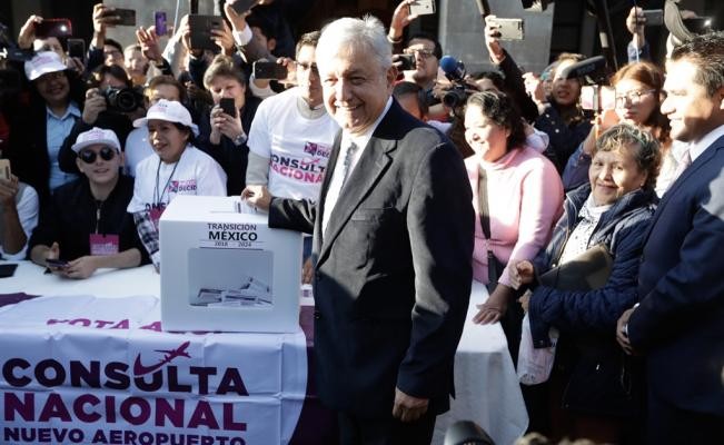 ONGs cuestionan consultas promovidas por AMLO