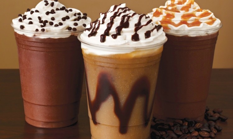 En Reino Unido encuentran materia fecal en bebidas frías de grandes cadenas de café