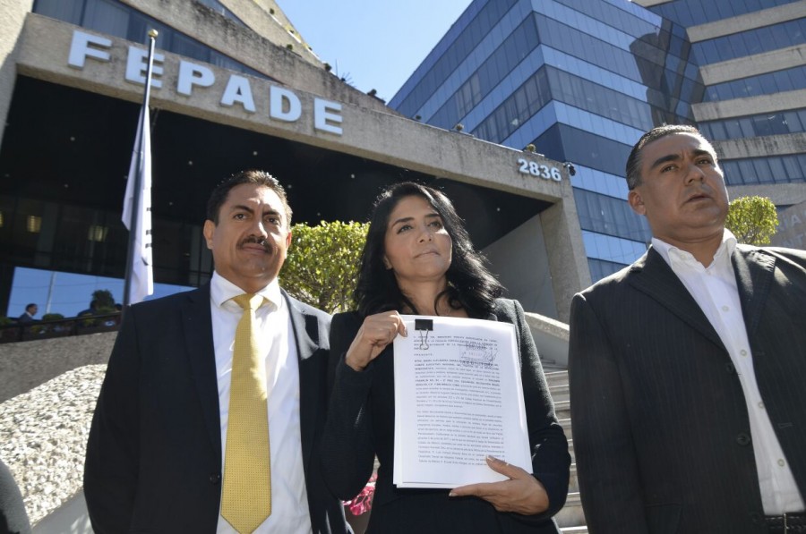 Denuncia Barrales a los gobiernos Federal y del Edomex