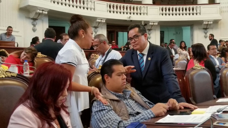 Minimizan diputados del PRD en la ALDF guiños de Monreal a Mancera