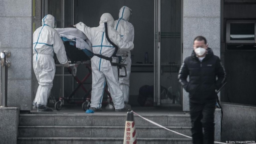 La OMS eleva amenaza mundial del virus, que causa 106 muertos en China
