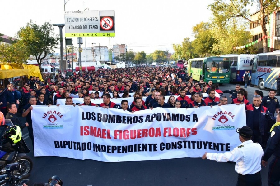 El sindicato de Bomberos de la CdMx presenta iniciativa al Constituyente