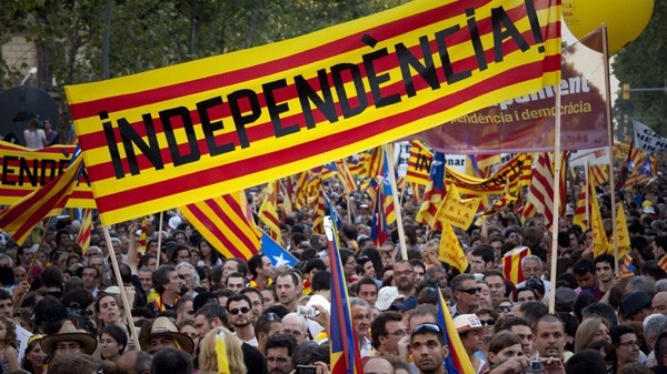 Tras horas de violencia catalanes logran su independencia, ahora se enfrentarán en tribunales
